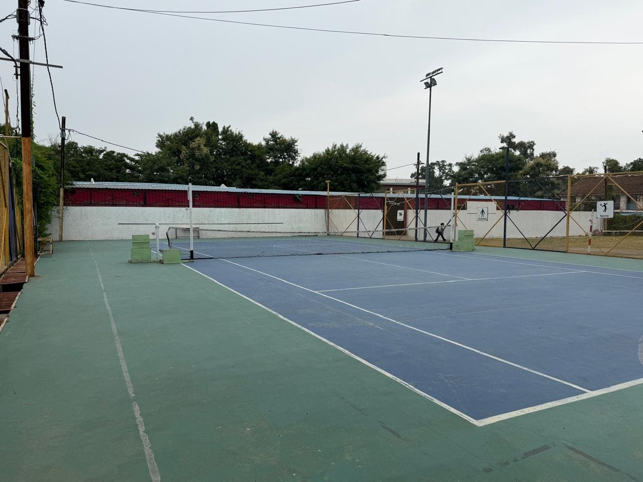 Badminton